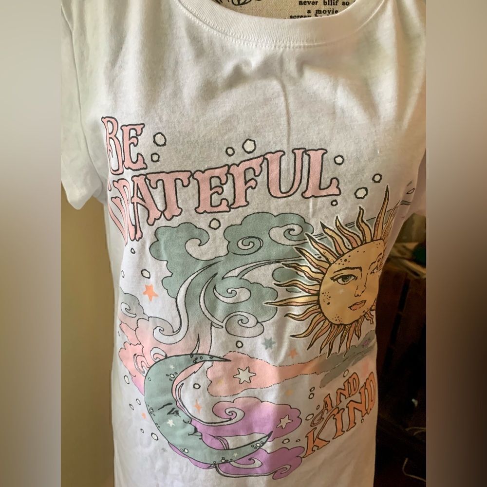 Be Grateful Be Kind Tee - Picture 4 of 5